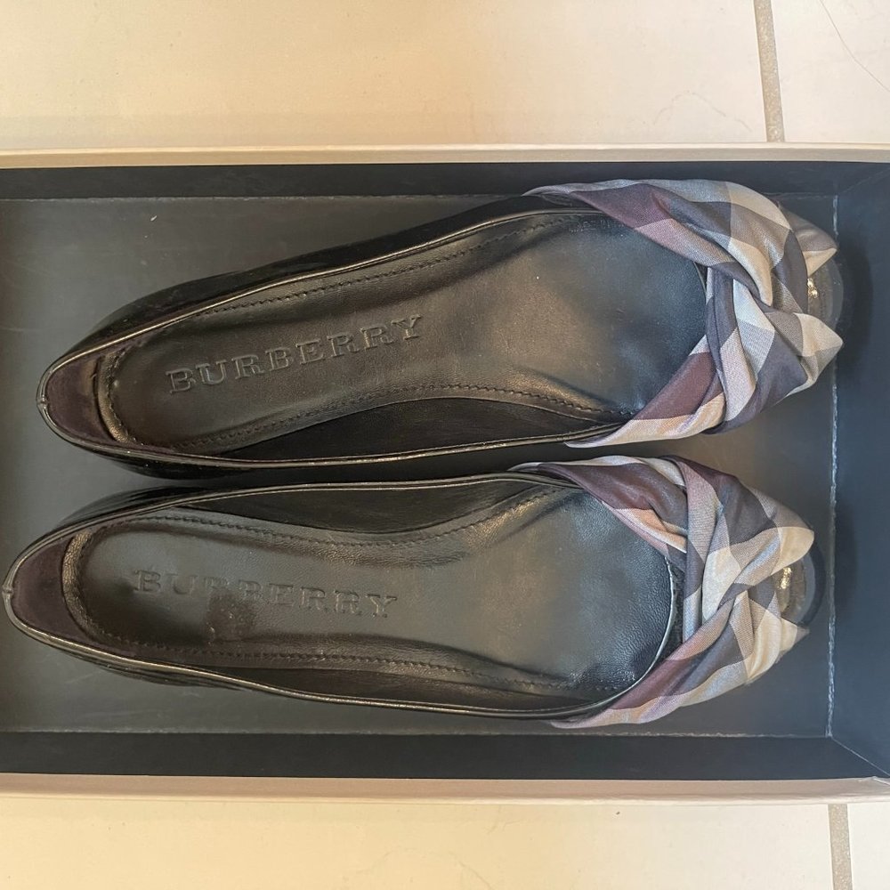 Burberry ballet flats